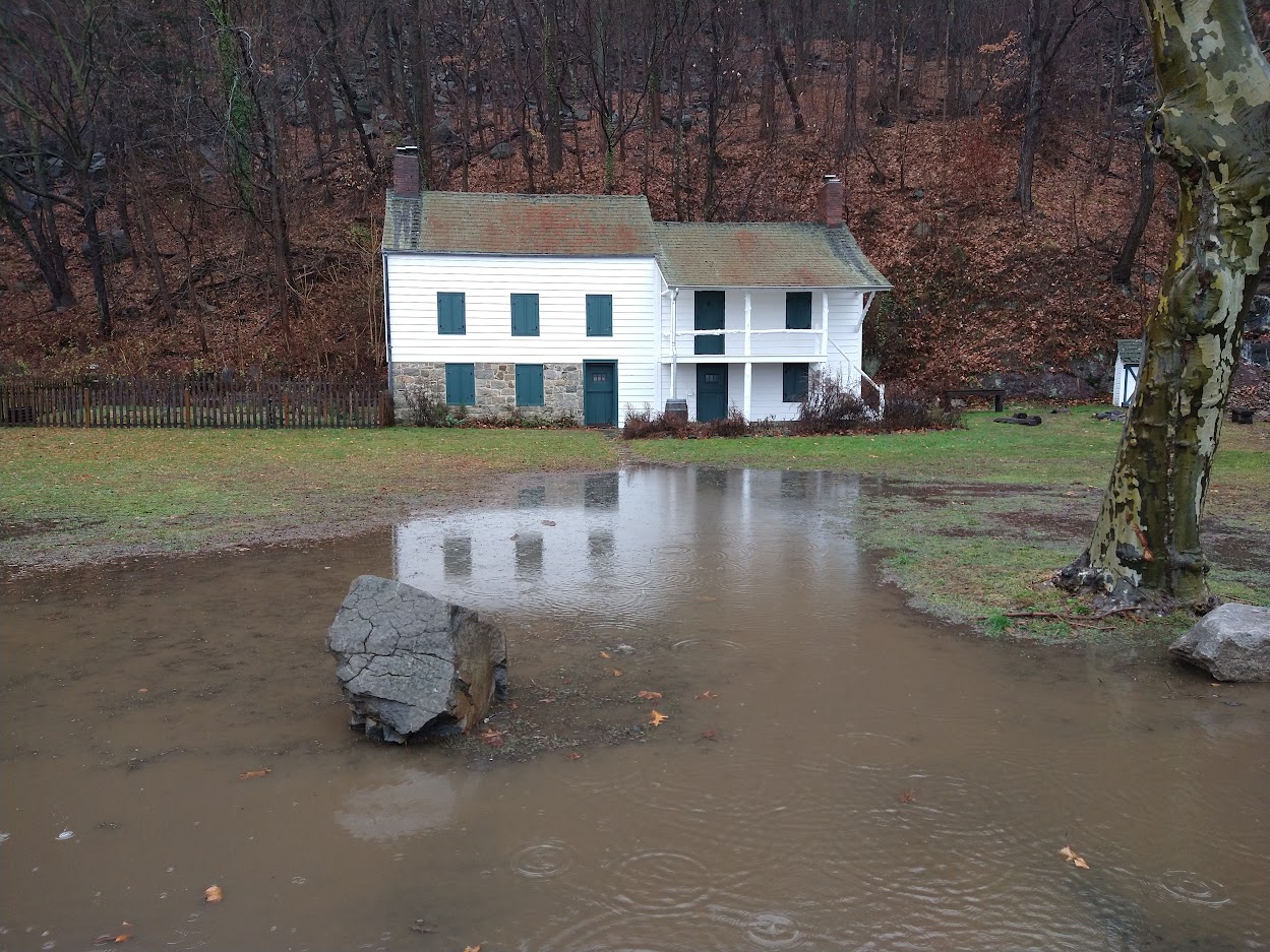 Storm tide at Alpine Picnic Area