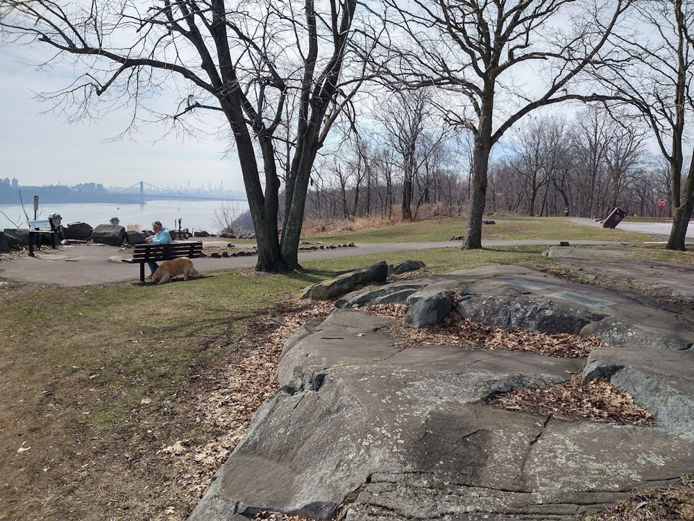 Plaques at Rockefeller Lookout